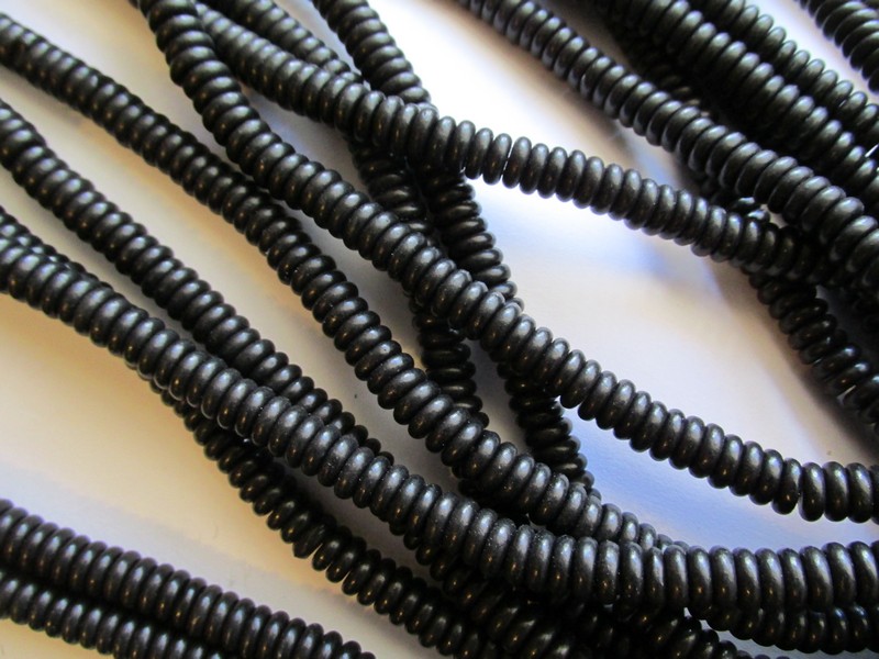 (image for) Black rondelle beads 3x5mm #1597C